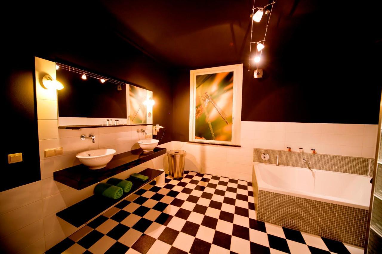 Raadhuis Dinther Suites 히스위크 외부 사진