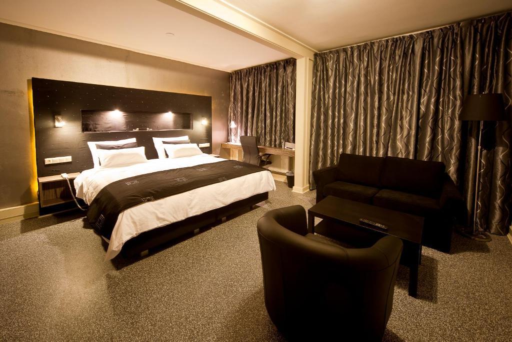 Raadhuis Dinther Suites 히스위크 객실 사진
