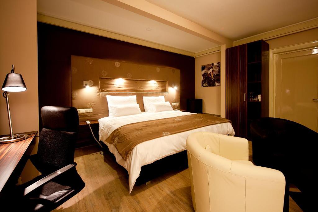 Raadhuis Dinther Suites 히스위크 객실 사진