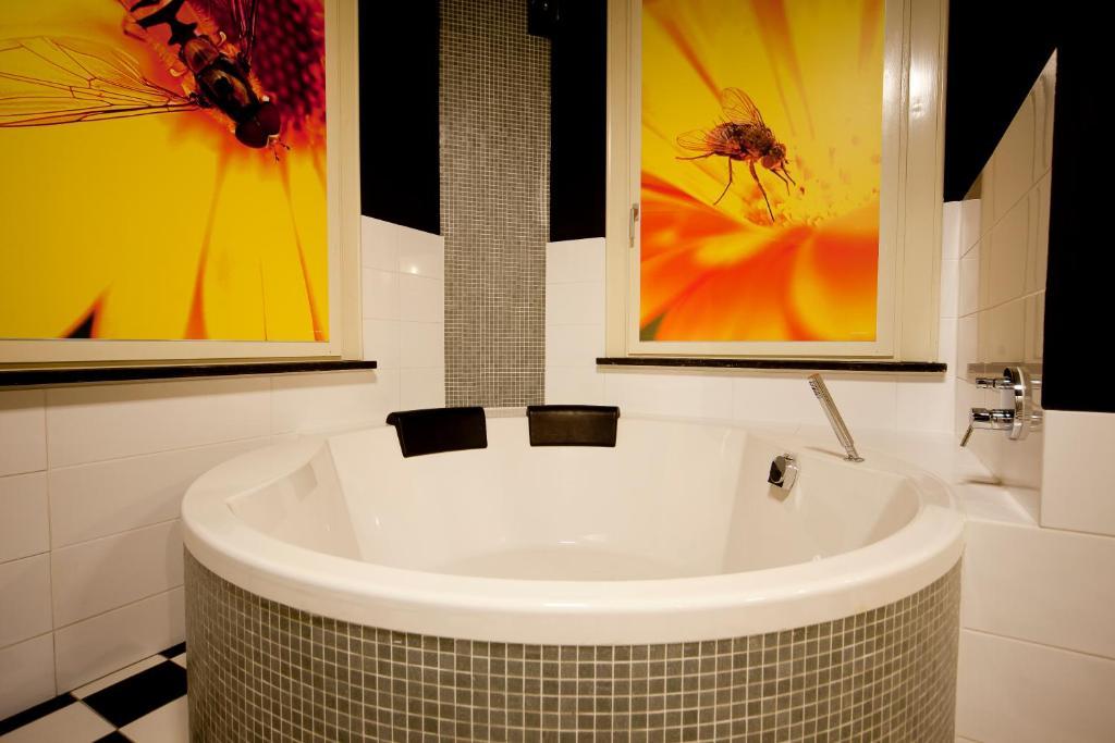 Raadhuis Dinther Suites 히스위크 객실 사진