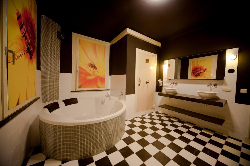 Raadhuis Dinther Suites 히스위크 객실 사진
